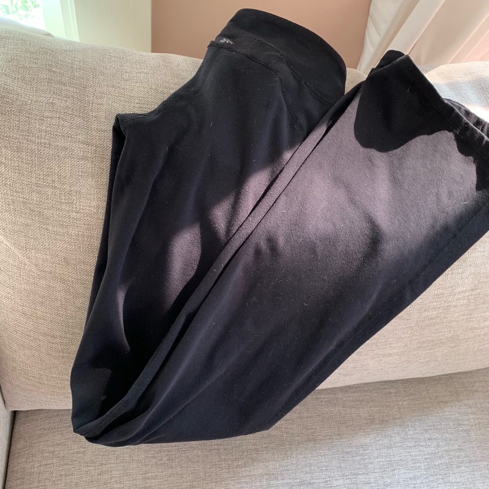 SOLD.   Women’s Athleta work out pants